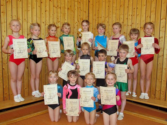 Beginn der Wettkampfsaison für die Jüngsten (Foto: SV Glückauf Sondershausen Turnen) Beginn der Wettkampfsaison für die Jüngsten (Foto: SV Glückauf Sondershausen Turnen)