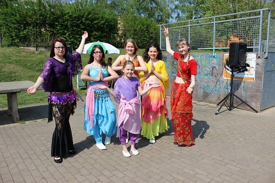 Zum Fest einen Baum gepflanzt (Foto: Karl-Heinz Herrmann)