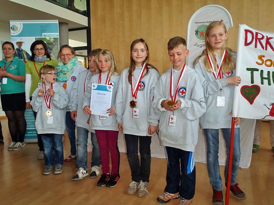 Erfolgreiche Wasserwachtjugend in Brotterode (Foto: Lothar Girschele) Erfolgreiche Wasserwachtjugend in Brotterode (Foto: Lothar Girschele)