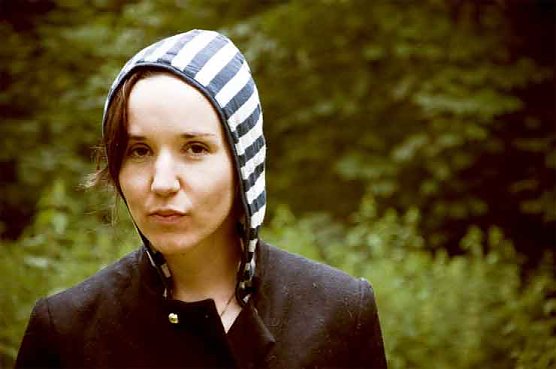 Sarah MacDougall & Band Folk (Foto: Künstlerin) Sarah MacDougall & Band Folk (Foto: Künstlerin)