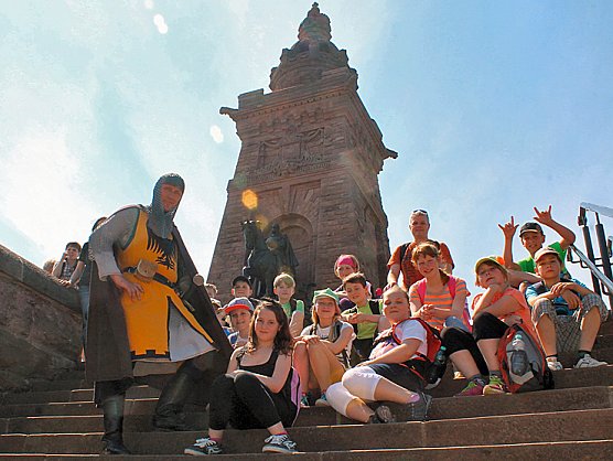 Kindererlebnistag am Kyffhäuser-Denkmal... (Foto: Stadt Bad Frankenhausen) Kindererlebnistag am Kyffhäuser-Denkmal... (Foto: Stadt Bad Frankenhausen)