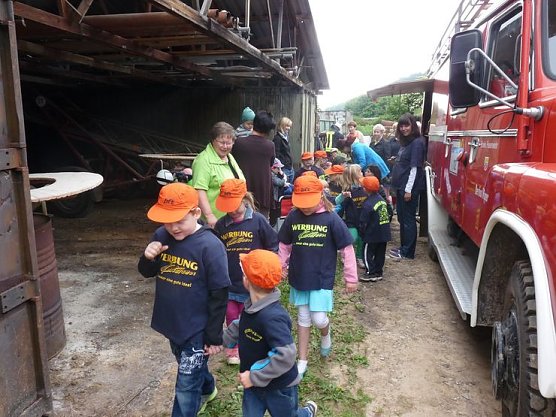Gemeinsam Brand gel&ouml;scht (Foto: Karl-Heinz Herrmann)