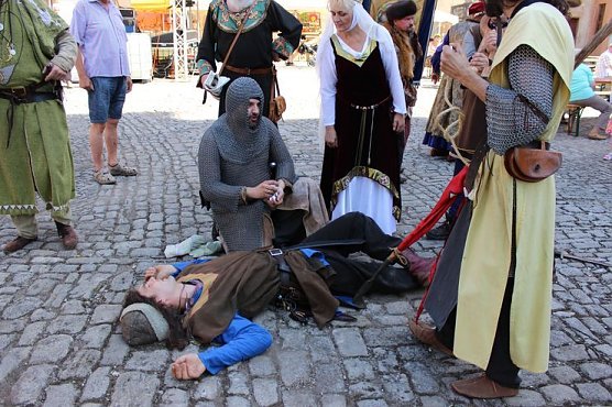 Fortsetzung mit Markttreiben (Foto: Karl-Heinz Herrmann) Fortsetzung mit Markttreiben (Foto: Karl-Heinz Herrmann)