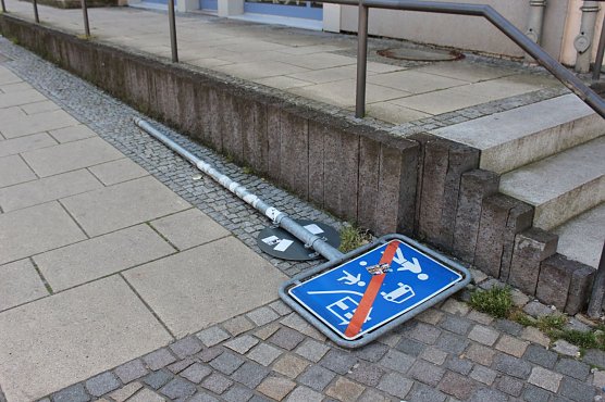 Wenn rohe Kr&auml;fte... (Foto: Karl-Heinz Herrmann)