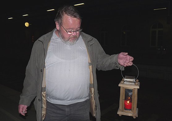 Friedenslicht in Sondershausen (Foto: Karl-Heinz Herrmann) Friedenslicht in Sondershausen (Foto: Karl-Heinz Herrmann)