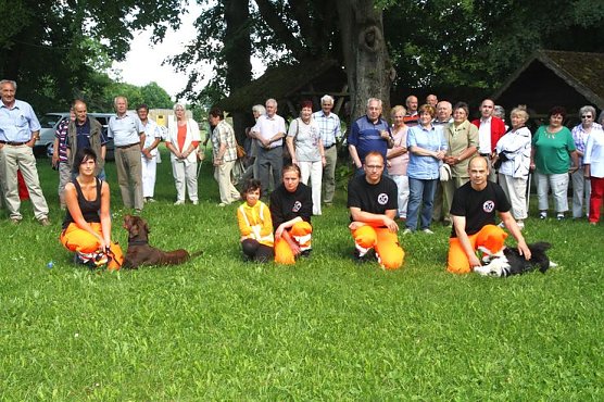 Rettungshundestaffel begeisterte Alterskameraden. (Foto: G&uuml;nter Herting)