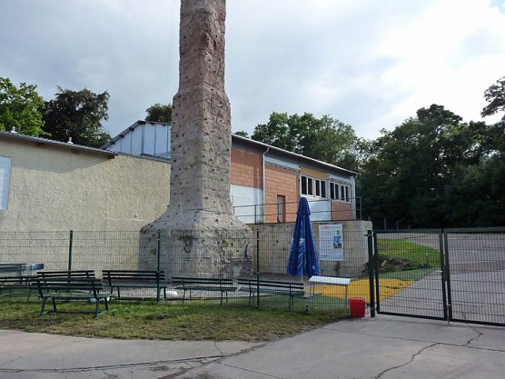 Kletter- und Erlebnishalle im Bau (Foto: Karl-Heinz Herrmann) Kletter- und Erlebnishalle im Bau (Foto: Karl-Heinz Herrmann)