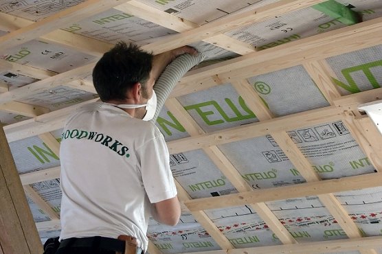 Dachd&auml;mmung (Foto: Deutsche Bundesstiftung Umwelt)