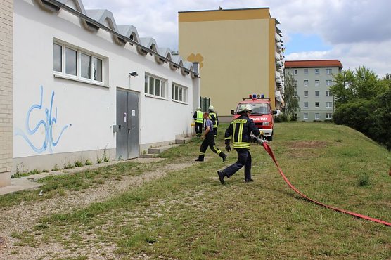 Mit Blaulicht ins &Ouml;stertal von Sondershausen (Foto: Karl-Heinz Herrmann)