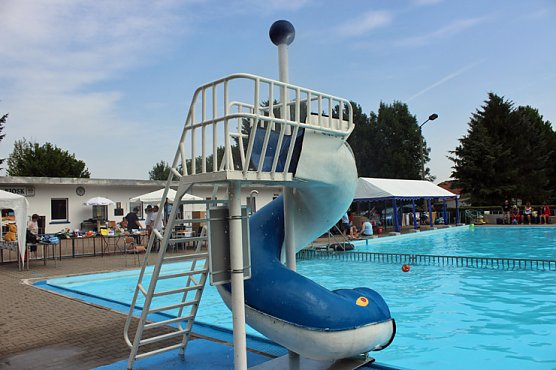 Kinderrutsche und mehr (Foto: Karl-Heinz Herrmann)