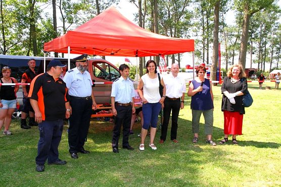 Hitzeschlacht zum Kreisfeuerwehrtag (Foto: Günter Herting) Hitzeschlacht zum Kreisfeuerwehrtag (Foto: Günter Herting)