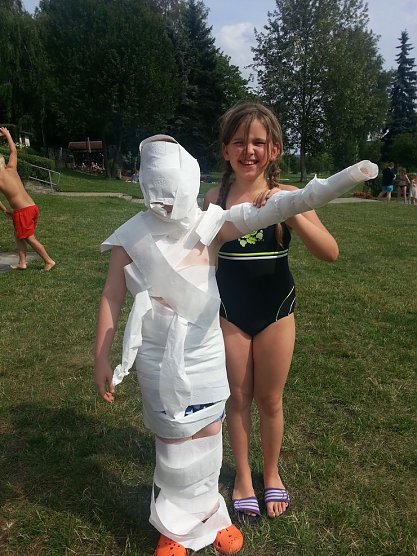 Abschlussfest im Schwimmbad (Foto: DRK Gruppenleiter)