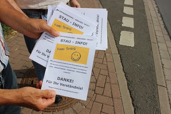Demo über Bundesstraße 4 in Greußen gezogen (Foto: Karl-Heinz Herrmann) Demo über Bundesstraße 4 in Greußen gezogen (Foto: Karl-Heinz Herrmann)