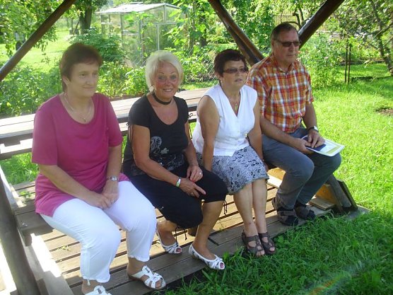 MDR H&ouml;rfunk in Gl&uuml;ckauf im Kita-Patenschaftsgarten (Foto: Thomas Leipold)