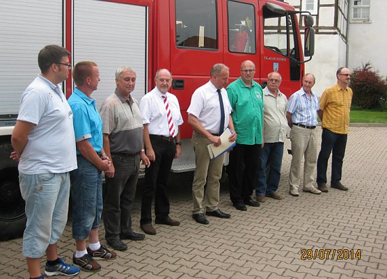 F&ouml;rderbescheid und Lottomittel &uuml;berbracht (Foto: Wahlkreisb&uuml;ro Scherer)