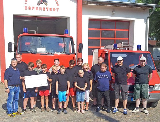 Unterst&uuml;tzung f&uuml;r die Jugendfeuerwehr (Foto: Jeffrey Schulz)
