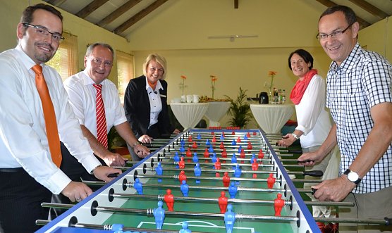 XXL Kicker &uuml;bergeben (Foto: privat)