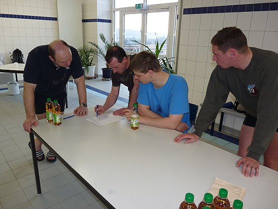 24-Stundenschwimmen für den guten Zweck (Foto: Karl-Heinz Herrmann) 24-Stundenschwimmen für den guten Zweck (Foto: Karl-Heinz Herrmann)