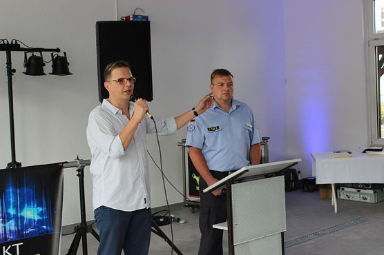 THW famili&auml;r gefeiert (Foto: Karl-Heinz Herrmann)