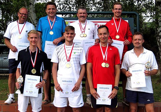 Die Sieger und Platzierten (Foto: Frank Thiel) Die Sieger und Platzierten (Foto: Frank Thiel)