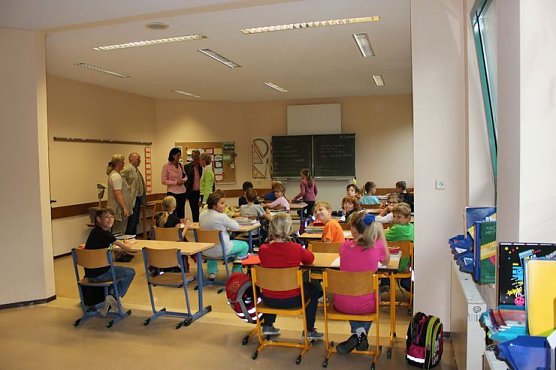 Vergrößerung der Klassenräume (Foto: Karl-Heinz Herrmann) Vergrößerung der Klassenräume (Foto: Karl-Heinz Herrmann)