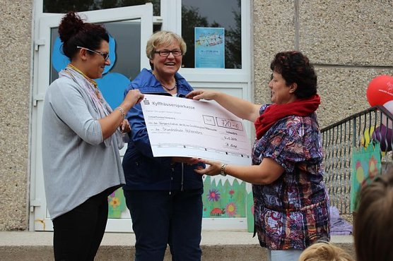 Für die Medien-Bibliothek (Foto: Karl-Heinz Herrmann) Für die Medien-Bibliothek (Foto: Karl-Heinz Herrmann)