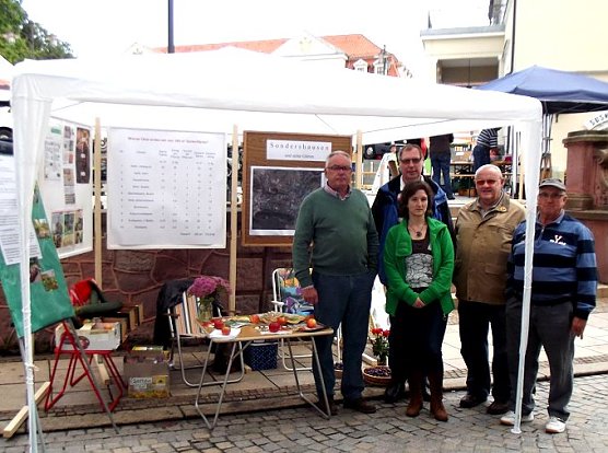 KV zum Aktionstag mit Infostand und Angeboten pr&auml;sent (Foto: Thomas Leipold)