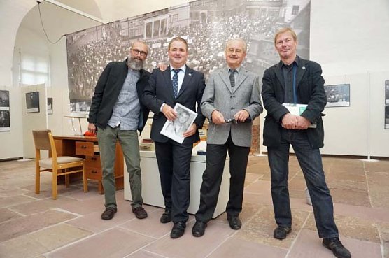 Sonderf&uuml;hrung durch Ausstellung (Foto: Michael Glaser)