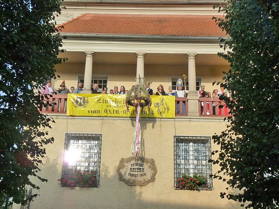 Zwiebeln &uuml;ber Zwiebeln (Foto: Karl-Heinz Herrmann)