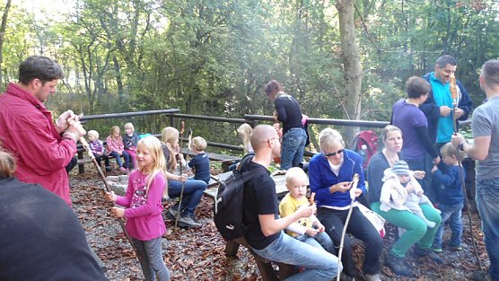 Schatzsucher im Kyffh&auml;userwald (Foto: Kindervilla Bad Frankenhausen)
