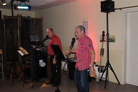 Stimmungsvoller Auftakt (Foto: Karl-Heinz Herrmann) Stimmungsvoller Auftakt (Foto: Karl-Heinz Herrmann)