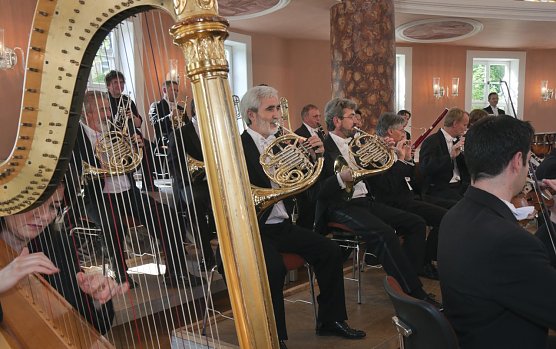 Das Loh Orchester eröffnet die Saison der Schlosskonzerte (Foto: Tillmann Graner) Das Loh Orchester eröffnet die Saison der Schlosskonzerte (Foto: Tillmann Graner)