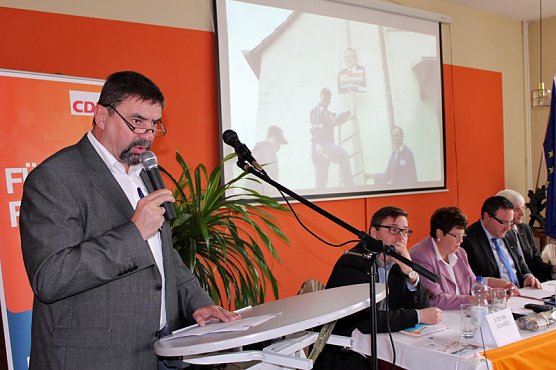 Initiativantrag der CDU zu besserer Verkehrsanbindung (Foto: Karl-Heinz Herrmann) Initiativantrag der CDU zu besserer Verkehrsanbindung (Foto: Karl-Heinz Herrmann)