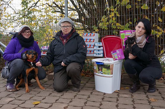 Spendenübergabe (Foto: Sandra Witzel) Spendenübergabe (Foto: Sandra Witzel)