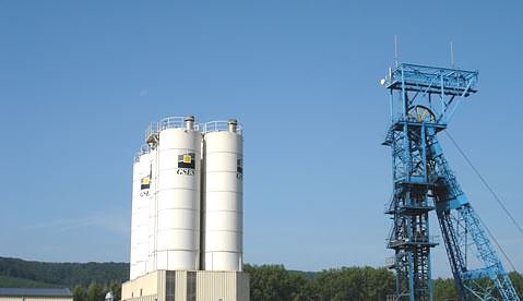 Giftmüll rollt an (Foto: Karl-Heinz Herrmann) Giftmüll rollt an (Foto: Karl-Heinz Herrmann)