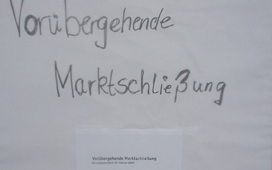 Schließung Markt (Foto: Karl-Heinz Herrmann) Schließung Markt (Foto: Karl-Heinz Herrmann)