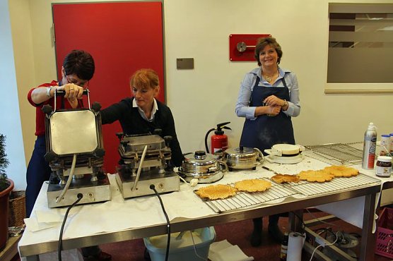 Weihnachtstafel bei der Bundeswehr (Foto: Karl-Heinz Herrmann)