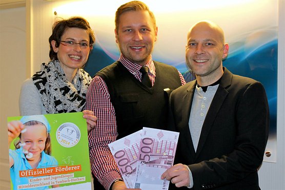 1.000 Euro Spende f&uuml;r todkranke Kinder (Foto: Privat)