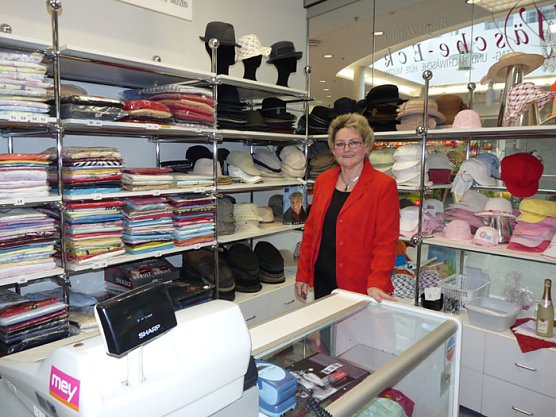 Er&ouml;ffnung W&auml;sche-Eck (Foto: Karl-Heinz Herrmann)