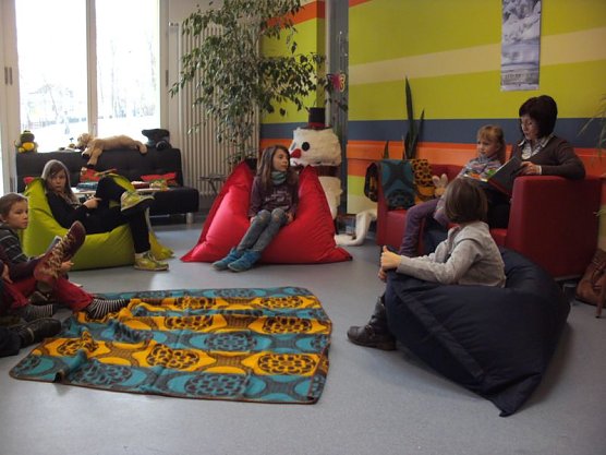 Er&ouml;ffnung des Leseclubs im Arterner Freizeitzentrum (Foto: Freizeizentrum Artern)