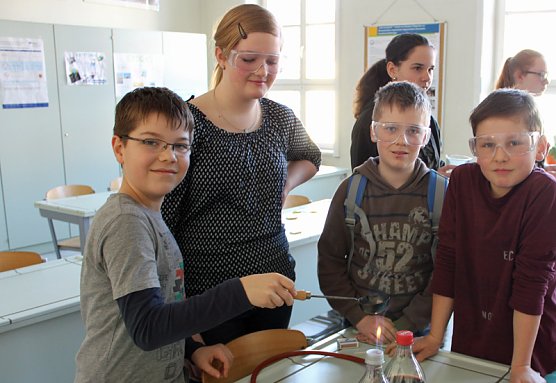 Offene T&uuml;r genutzt (Foto: Karl-Heinz Herrmann)