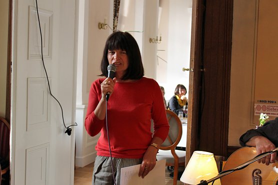 Frauen feierten in der "Hofk&uuml;che" (Foto: Karl-Heinz Herrmann)