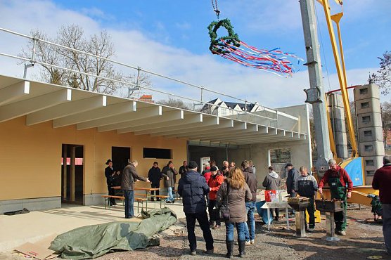 Richtfest im Kurpark (Foto: Karl-Heinz Herrmann)