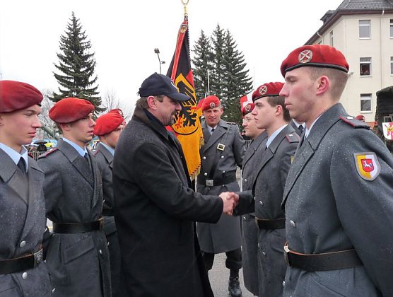 Gel&ouml;bnis der Rekruten in Sondershausen (Foto: Karl-Heinz Herrmann)