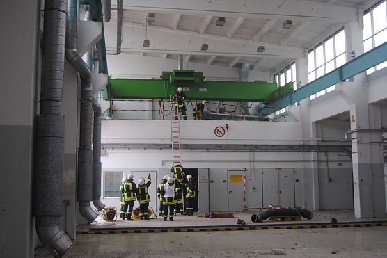 Schwieriges Szenario f&uuml;r die Einsatzkr&auml;fte zum Fr&uuml;hst&uuml;ck (Foto: DRK)