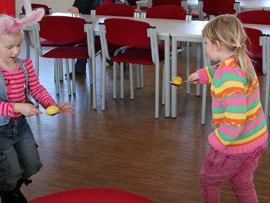 Osterhase war schon da! (Foto: Karl-Heinz Herrmann) Osterhase war schon da! (Foto: Karl-Heinz Herrmann)