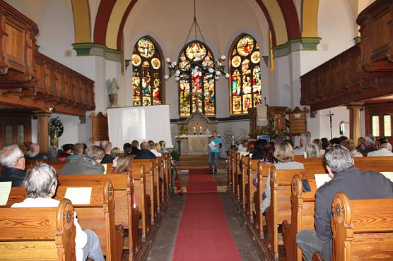 Sanitärbereich eingeweiht (Foto: Karl-Heinz Herrmann) Sanitärbereich eingeweiht (Foto: Karl-Heinz Herrmann)