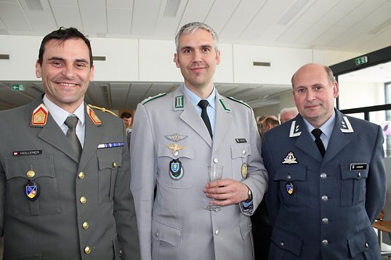 Den Neuen vorgestellt (Foto: Karl-Heinz Herrmann) Den Neuen vorgestellt (Foto: Karl-Heinz Herrmann)