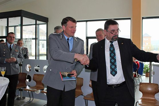 K&ouml;stlicher Abschiedsgru&szlig; (Foto: Karl-Heinz Herrmann)