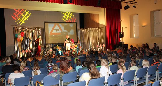 Mit Clown Hajo für mehr Sicherheit (Foto: Karl-Heinz Herrmann) Mit Clown Hajo für mehr Sicherheit (Foto: Karl-Heinz Herrmann)